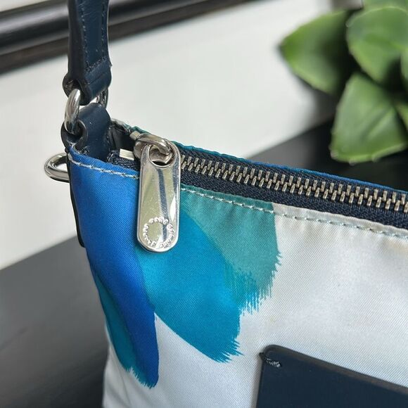 Marc by Marc Jacobs Floral Crossbody Purse Watercolor Print Nylon handbag Bag - Picture 6 of 11